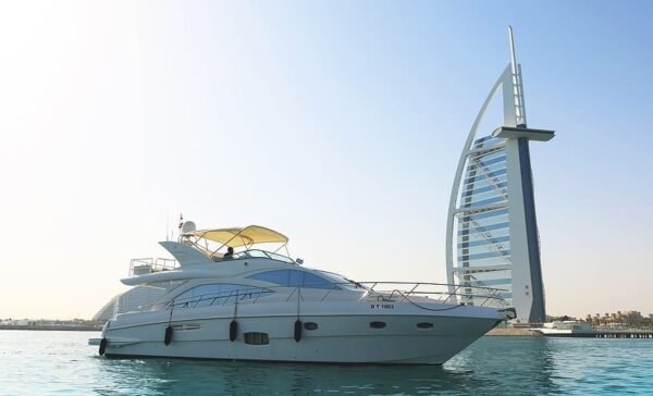 Private Yacht Tour Dubai